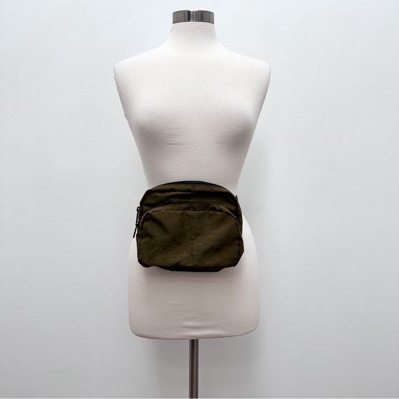LAST CHANCE! BAGGU Olive Crossbody Bag - Picture 8 of 9